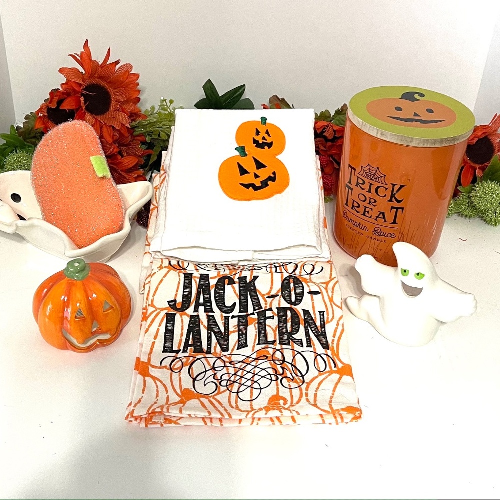 Halloween and Fall kitchen decor gift set.